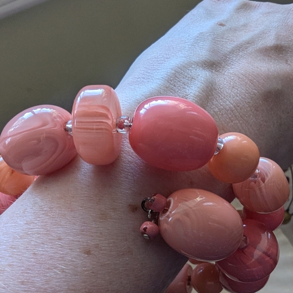 Pink and Peach Beaded Bracelet - Picture 3 of 8
